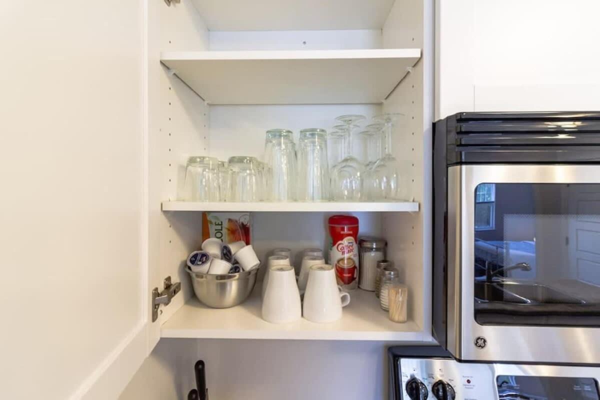 Newly Renovated Modern Condo Near Hospital, Unb Patio & Parking Coffee Saint-Jean Extérieur photo